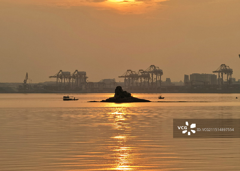 鳌冠村外曙光初照图片素材