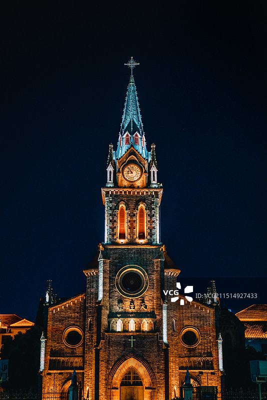 宁波老外滩网红-江北天主教堂夜景图片素材