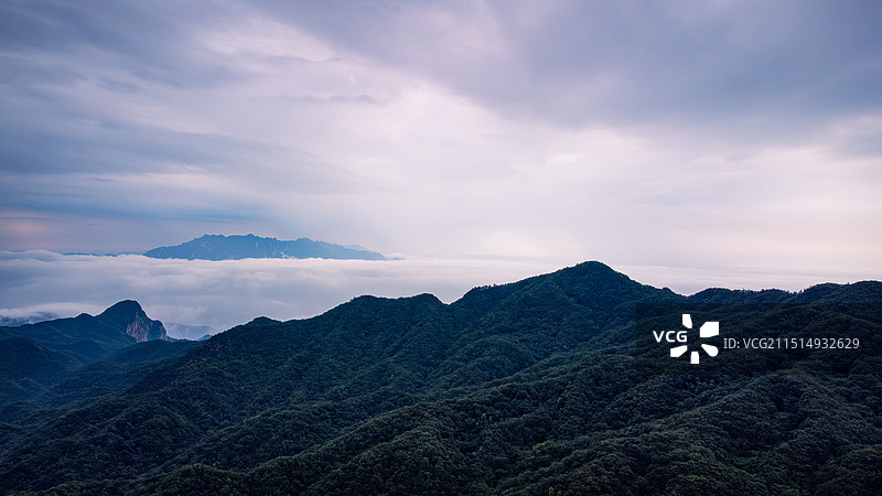 河南洛阳：5A景区白云山绝美云海，山色如画图片素材
