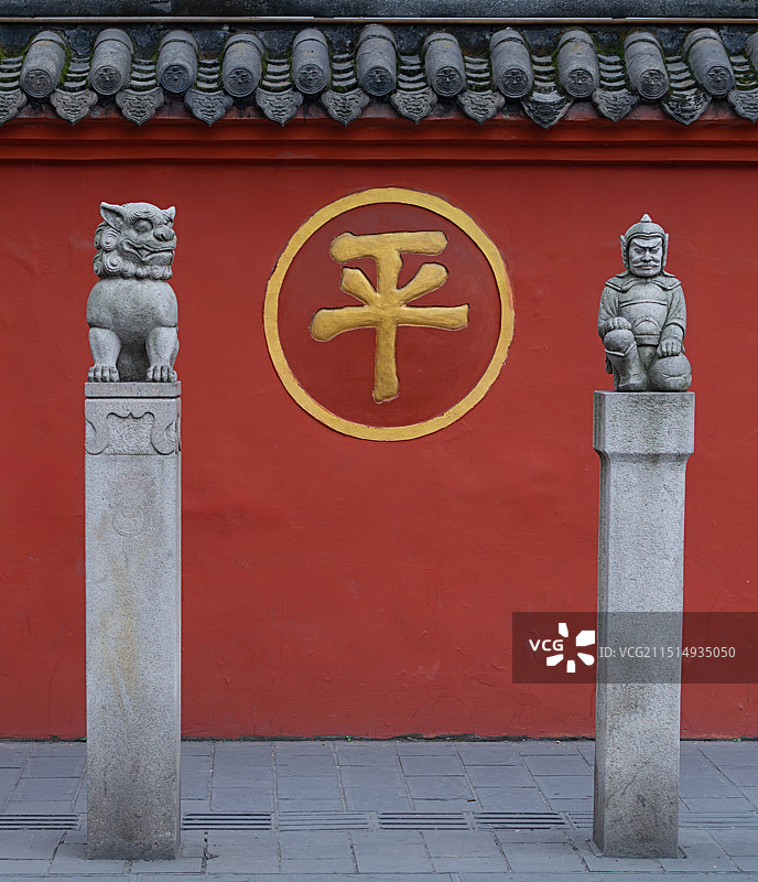 成都文殊院，红墙，石雕石柱图片素材
