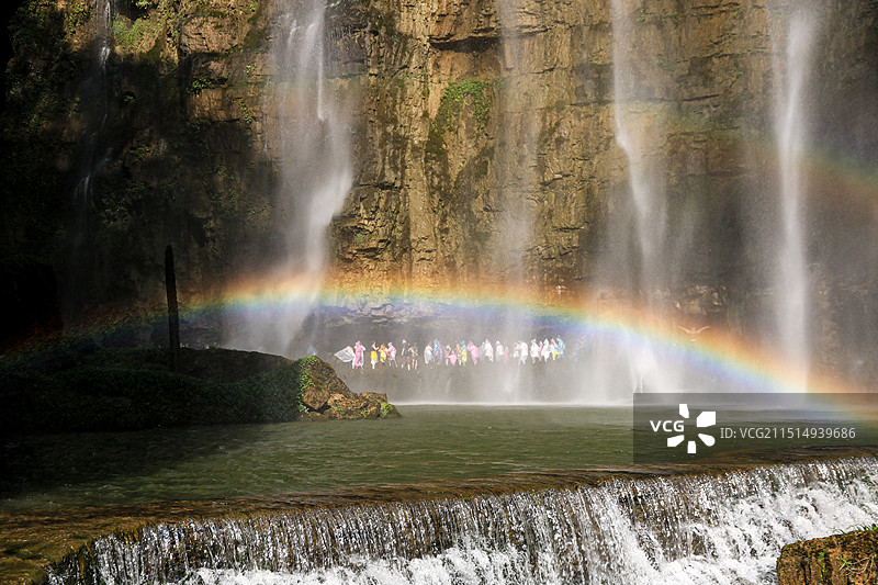 湖北宜昌三峡大瀑布清新夏日风光图片素材