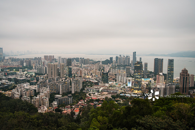 在南山公园看深圳南山区发展建设图片素材