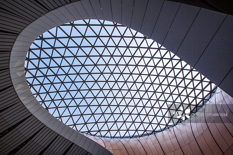 北京大兴国际机场航站楼大厅屋顶结构图片素材
