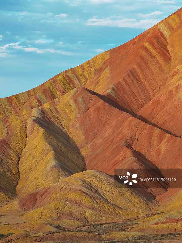 西北纪行（之二）山着霓裳·七彩丹霞图片素材