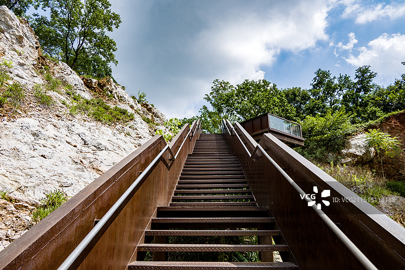 南京汤山矿坑公园图片素材