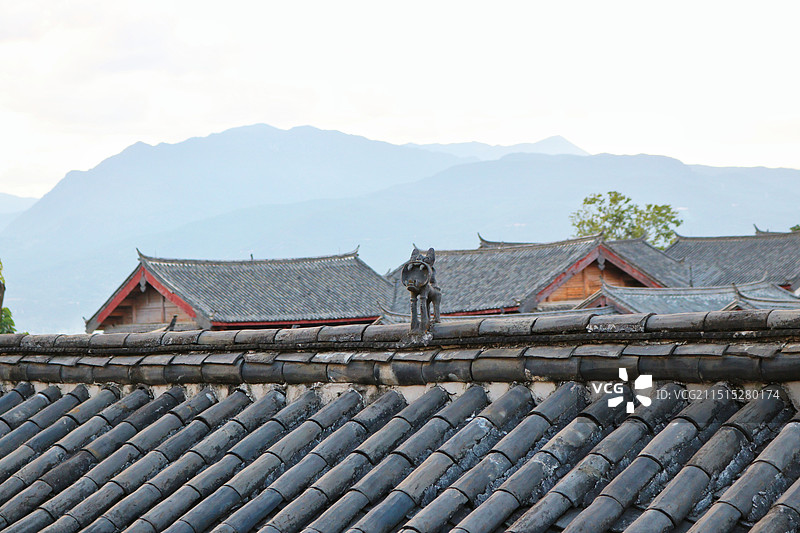 云南白沙古镇的屋顶图片素材