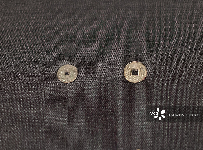 “两甾”圜钱 战国 安康市旬阳县出土 “賹六化”圜钱 陕西历史博物馆图片素材