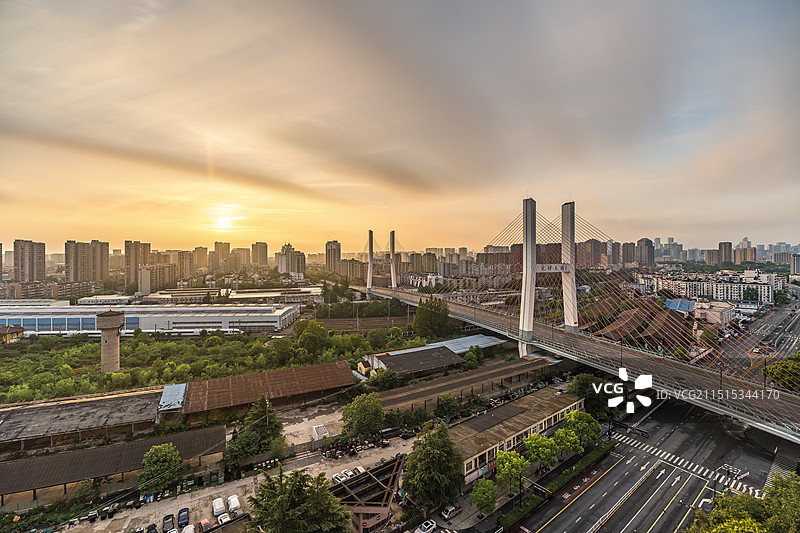 杭州 文晖大桥 城市天际线 绝美日出朝霞 长曝光图片素材