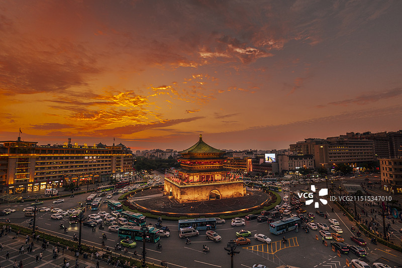 西安钟楼晚霞夜景图片素材