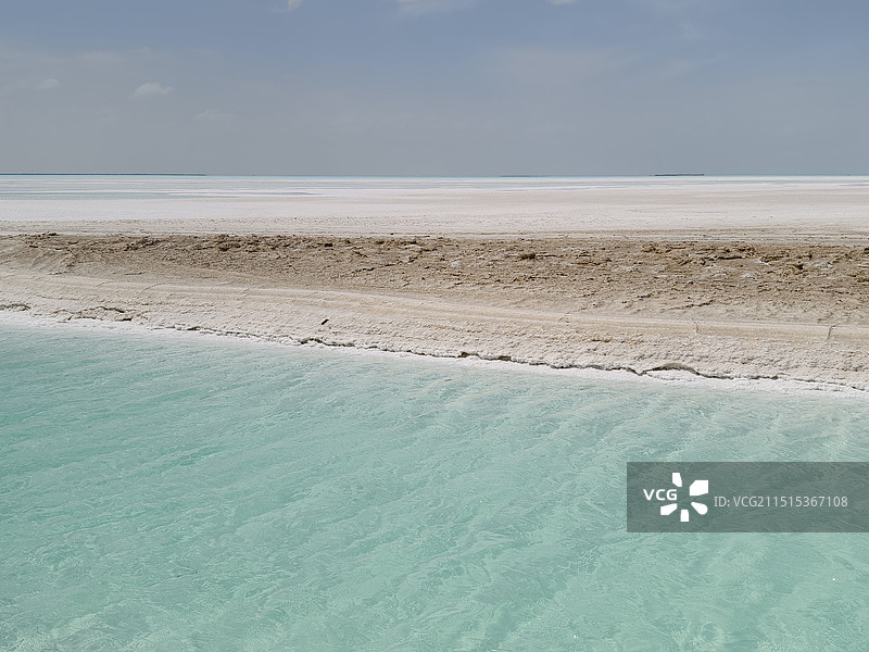 东台吉乃尔湖图片素材