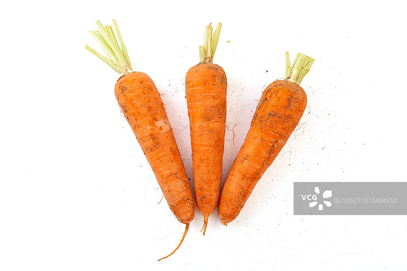 带泥土的胡萝卜图片素材