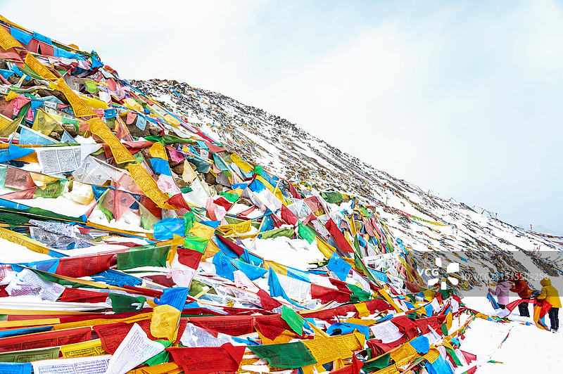 大学后的色季拉山图片素材