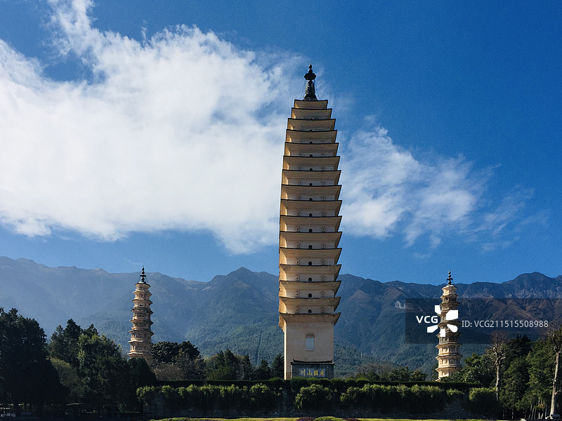 大理崇圣寺三塔图片素材