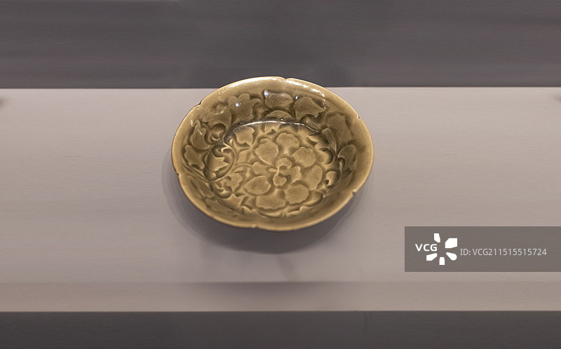 青釉印花花口碟 宋 渭南市澄城县刘家注乡出土 陕西历史博物馆图片素材