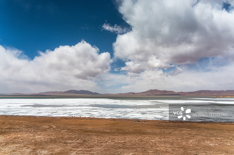 中国西藏自治区那曲市安多县措那湖自然风光图片素材