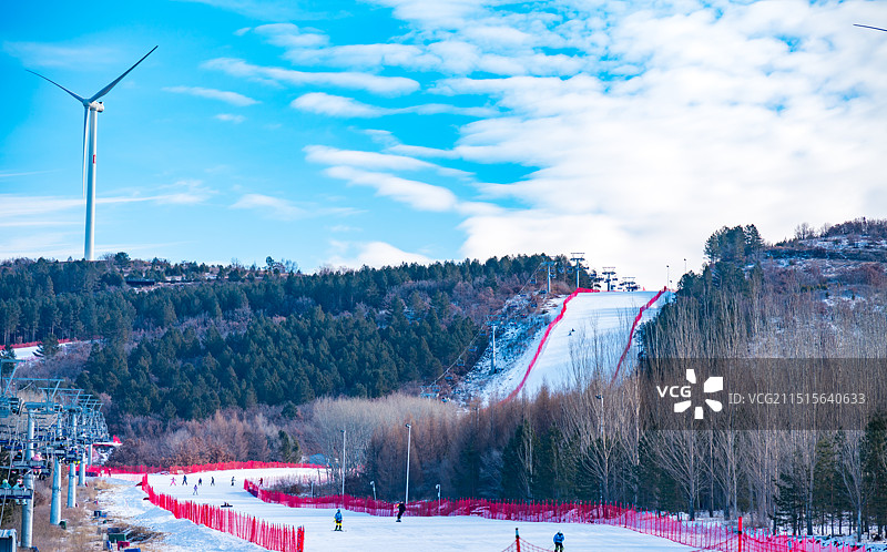 黑龙江省齐齐哈尔市奥悦碾子山国际滑雪场图片素材
