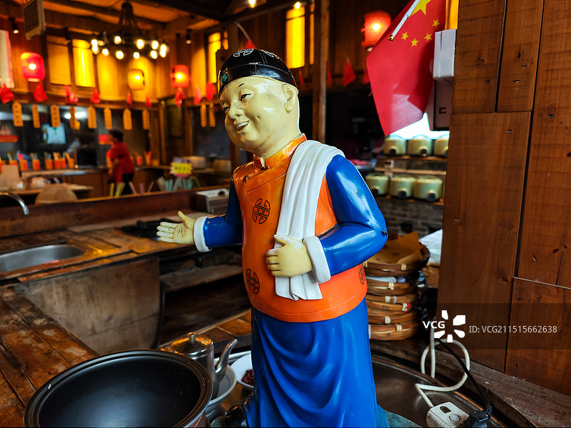 饭店小二服务员雕像模型图片素材