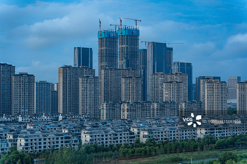 正在建设中的高楼图片素材