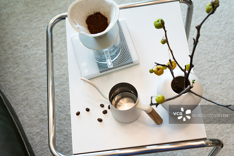 客厅场景里的咖啡杯图片素材