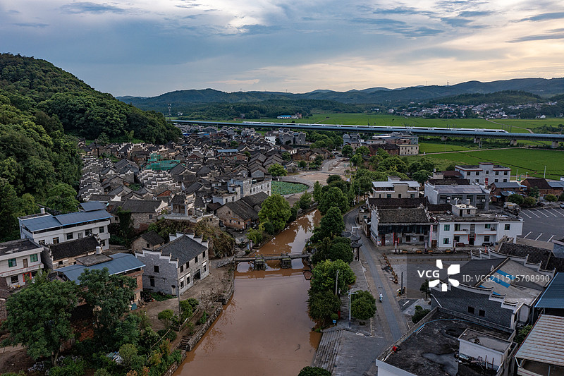 航拍湖南郴州市永兴县高亭乡板梁古村图片素材