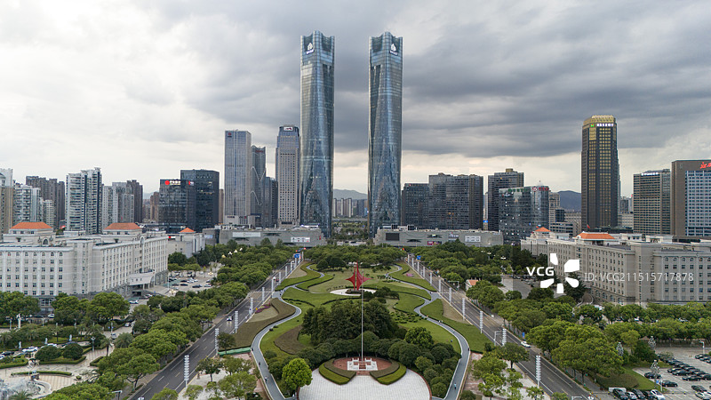 南昌崛起广场双子塔高视角航拍图图片素材