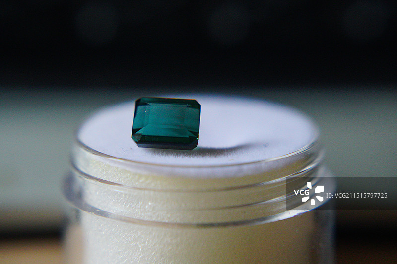 拉贡碧玺宝石图片素材
