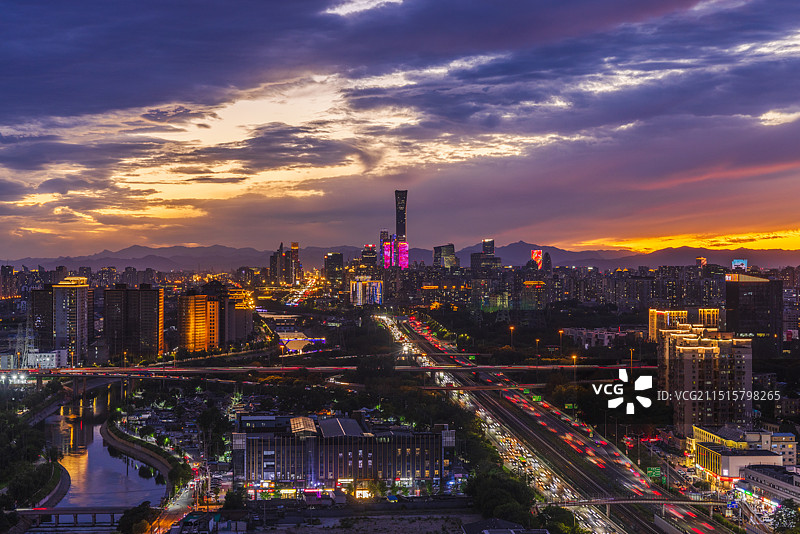 城市天际线日落风光图片素材