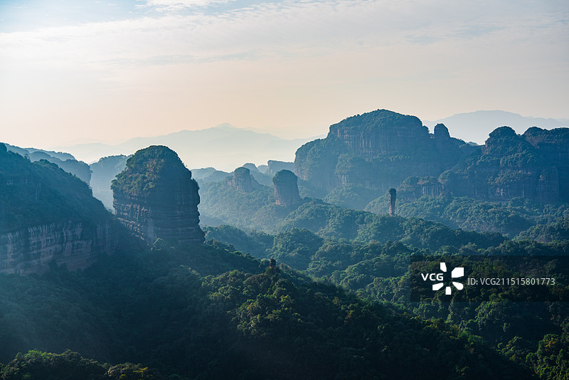 广东韶关丹霞山的日出清晨美景图片素材