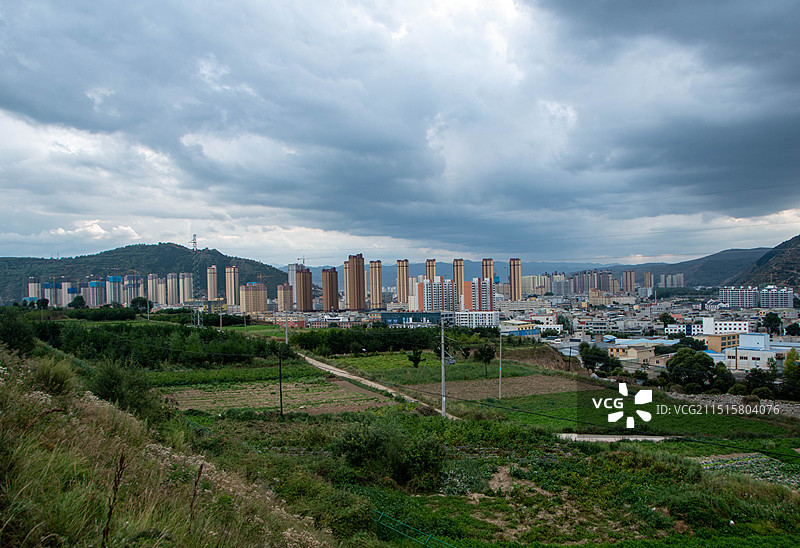 中国甘肃定西市岷县县城各角度照片图片素材