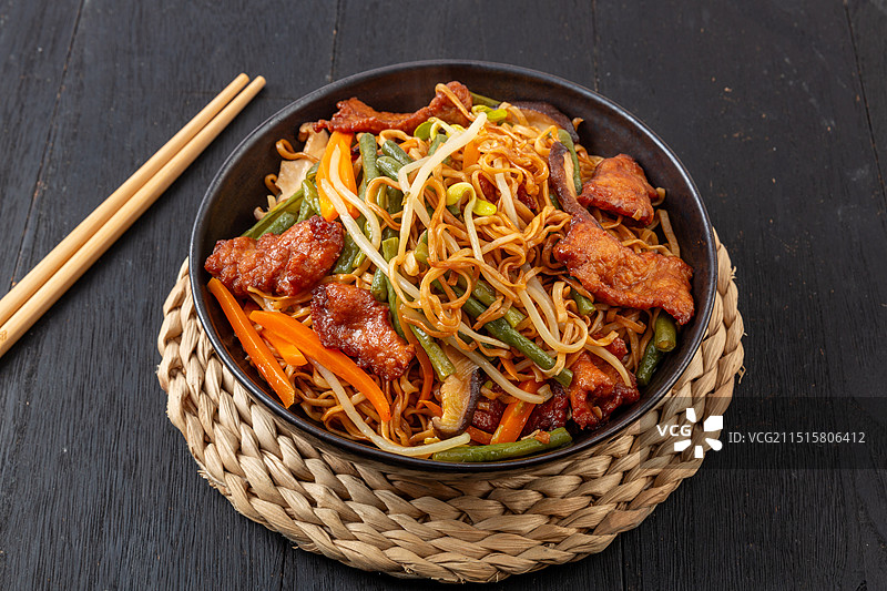 河南豆角瘦肉蒸卤面图片素材