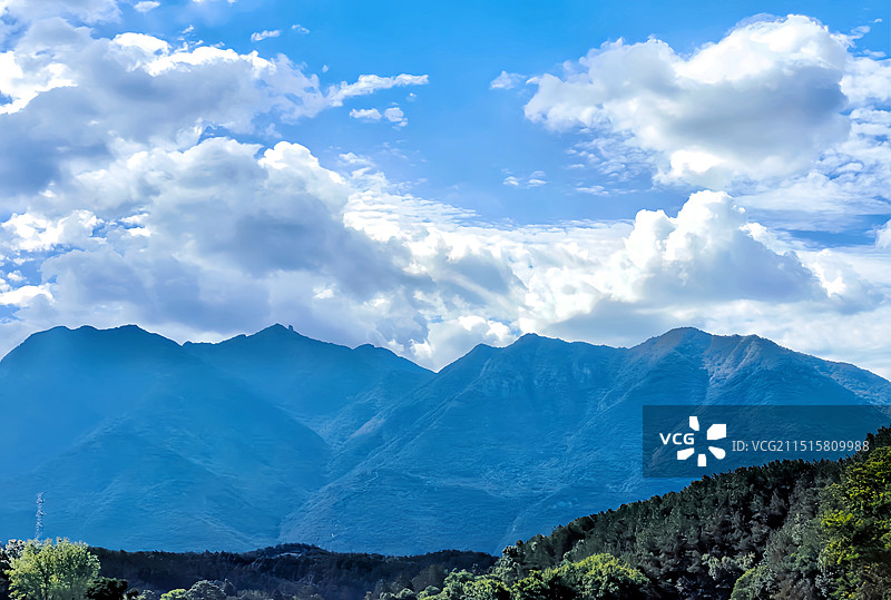 巍巍大别山图片素材