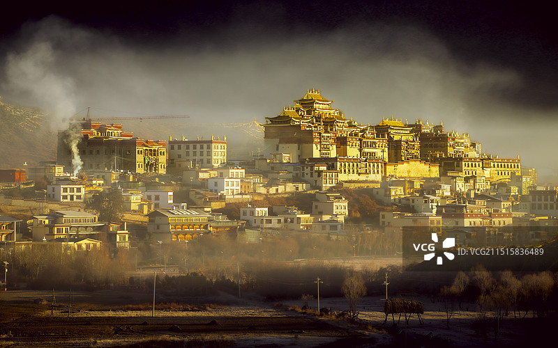 迪庆香格里拉松赞林景区图片素材