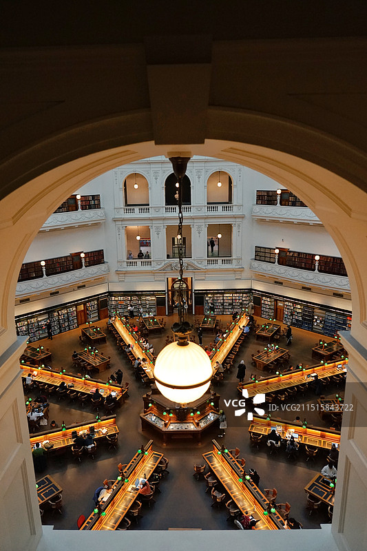 墨尔本维多利亚州立图书馆，建筑内部环境图片素材