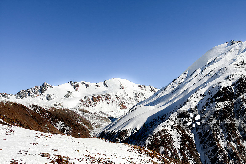 青海岗什卡雪山图片素材