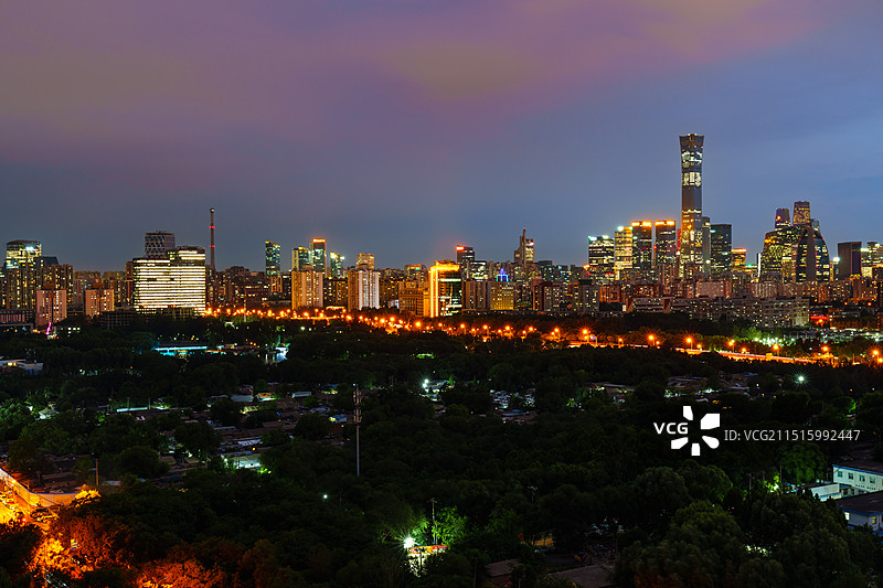 北京CBD中央商务区城市天际线夜色图片素材