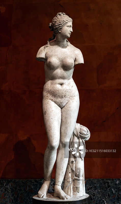 俄罗斯圣彼得堡艾尔米塔什博物馆（冬宫）藏  金牛座的维纳斯 大理石雕像 公元前2世纪图片素材