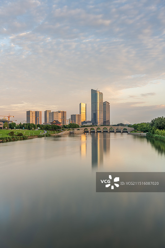 北京通州城市副中心运河商务区通州北关段日出白天景色图片素材