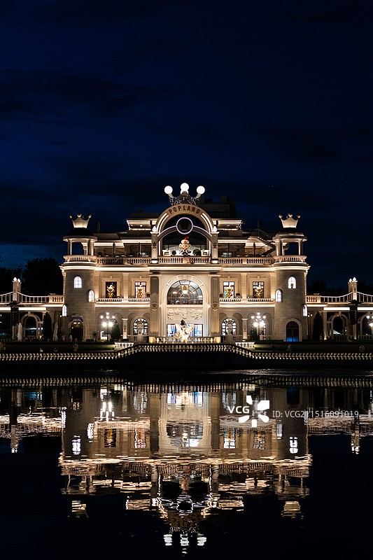 北京朝阳公园泡泡玛特城堡图片素材