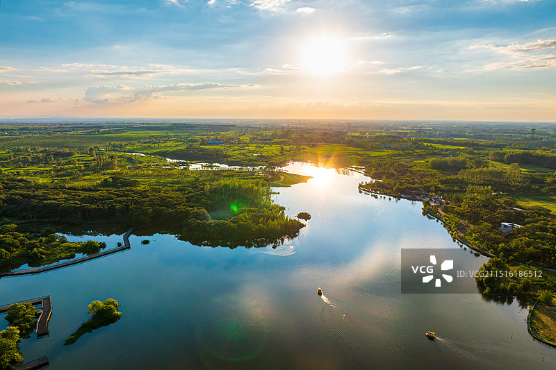 航拍信阳罗山龟山湖日落风光图片素材