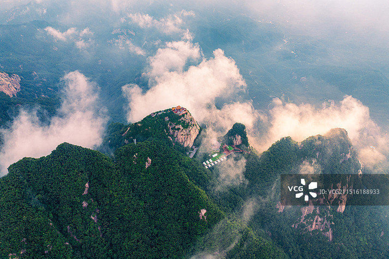 航拍南阳方城五朵山风光图片素材