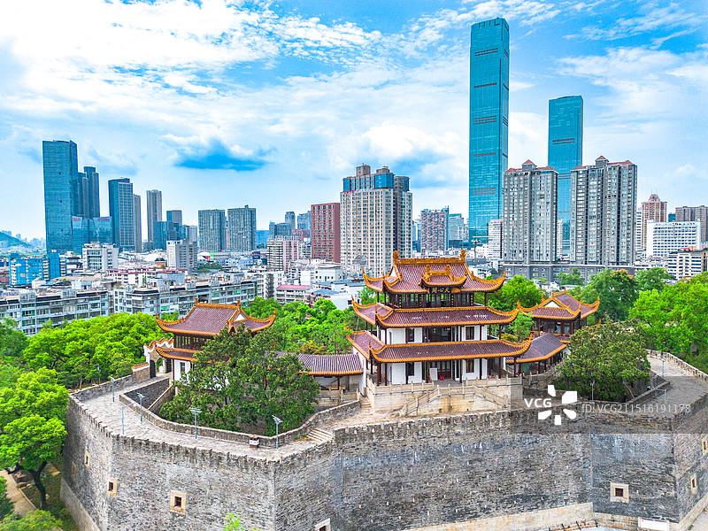 湖南长沙天心阁与国金中心CBD城市风光航拍图片素材