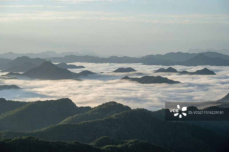 河南省洛阳市栾川县三川镇抱犊寨景区望牛岭风景美如画图片素材