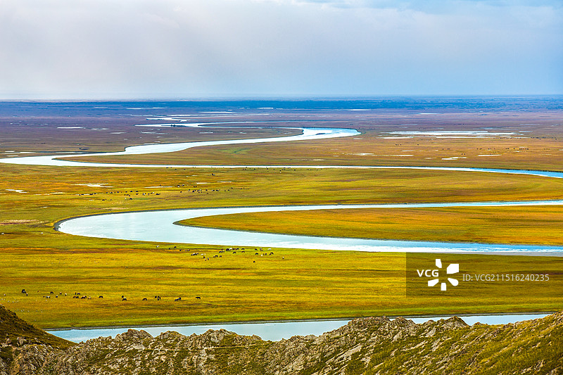 中国新疆巴音郭楞蒙古自治州和静县巴音布鲁克九曲十八弯自然风景区图片素材