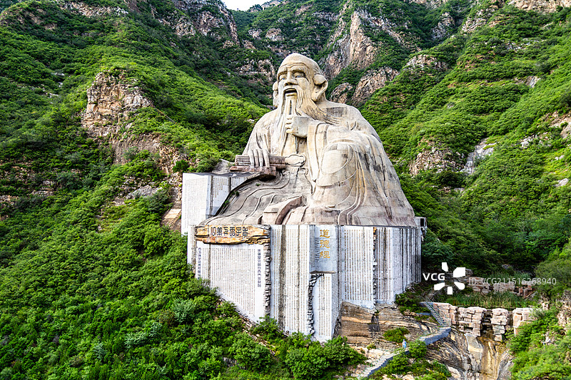 北京4A景区圣莲山风景区内的老子石像图片素材