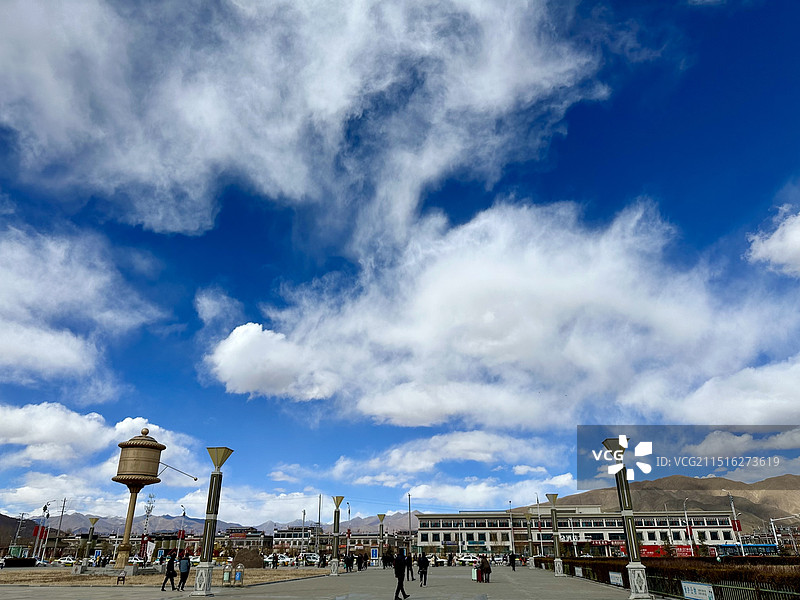 日喀则站广场图片素材