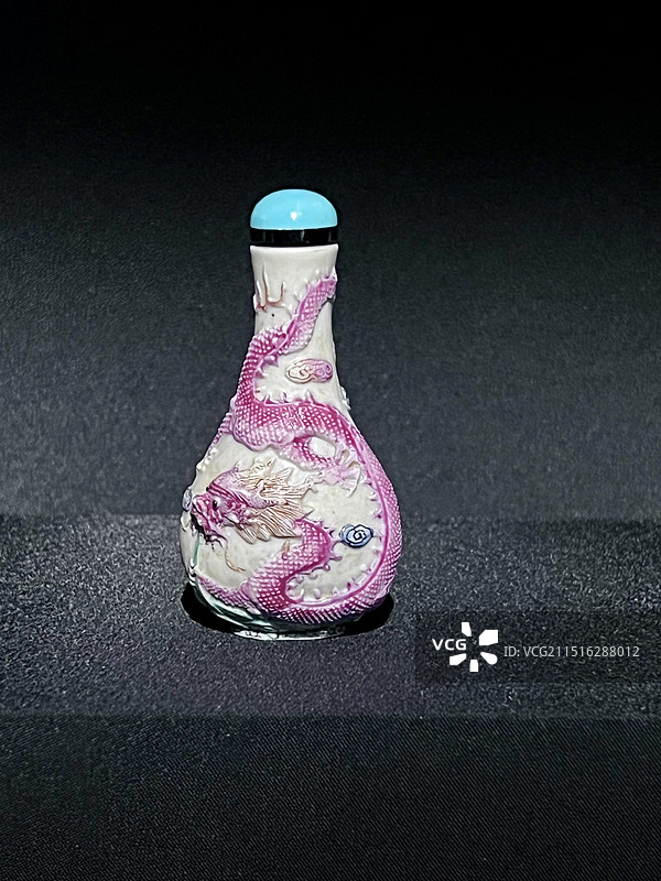 香港艺术馆鼻烟壶展图片素材