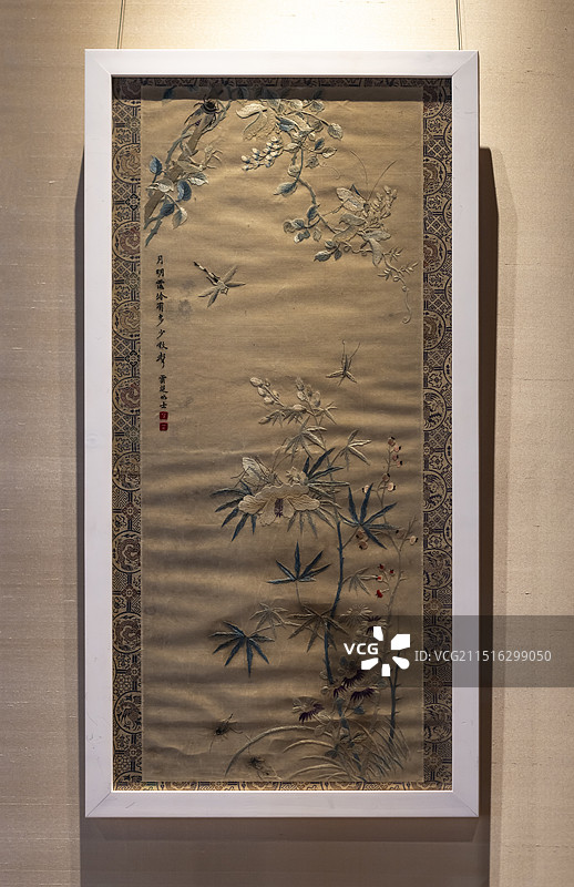 云芝女士（沈寿）绣花卉图 清 苏州博物馆西馆图片素材