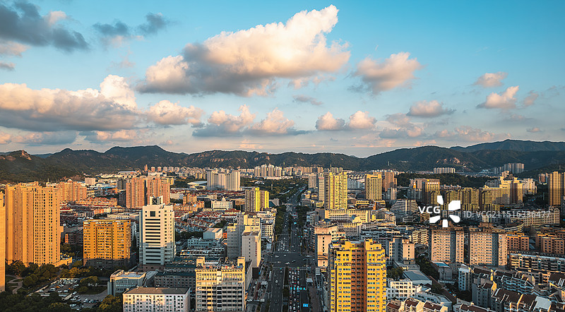 航拍风光｜浙江·台州（温岭）城市主干道｜太平街道（中华路、中国电信大楼、温岭大厦、塔下村、体育场路）图片素材