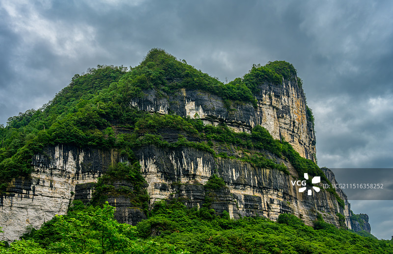 金佛山绝壁图片素材