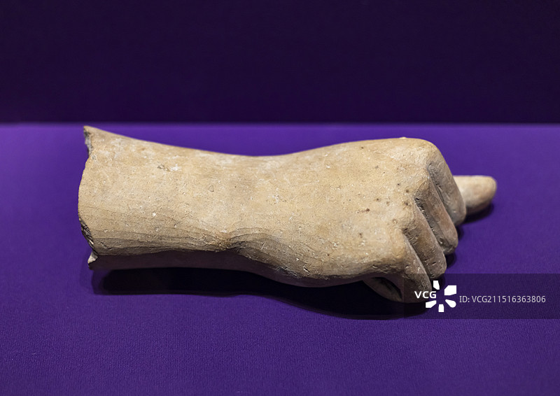 大型泥像 萨拉米斯 塞浦路斯古风时期 公元前650-550年 赤陶  大英博物馆图片素材